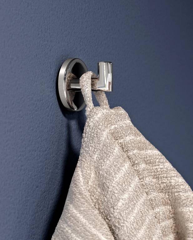 Towel hook Round - A classic design with round lines
Can be screwed or glued
Made of metal